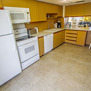 Florida Bay Club — Sample Kitchen
