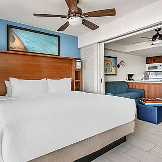 Hilton Vacation Club Flamingo Beach St. Maarten — Sample Bedroom