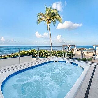 Hilton Vacation Club Flamingo Beach St. Maarten — Hot Tub