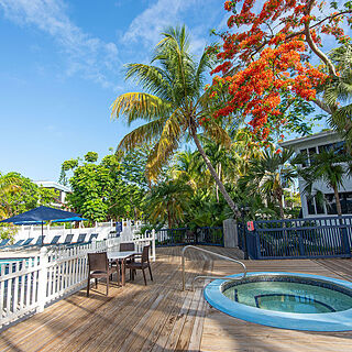 Marathon Key Beach Club — Hot Tub