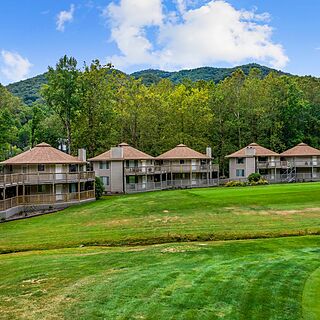 Peppertree Maggie Valley — Exterior