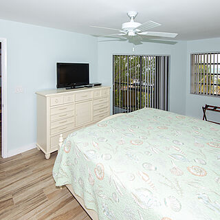 Marathon Key Beach Club — Sample Bedroom
