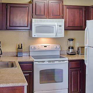 Club Wyndham Kingsgate — Sample Kitchen