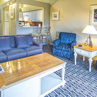 Club Wyndham Newport Overlook — Sample Living Area