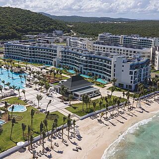 Ocean Eden Bay — Exterior