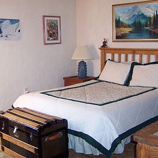 Christmas Mountain Resort — - Unit Master Bedroom