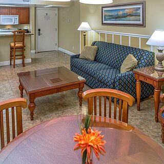 Hilton Vacation Club The Cove on Ormond Beach — Sample living room