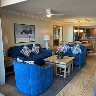 Eagle's Nest Beach Resort — Sample Tower Living Area