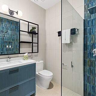 Playa Linda Beach Resort — Sample Bathroom