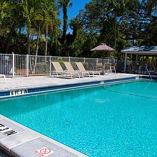 Little Gull Cottages — Pool
