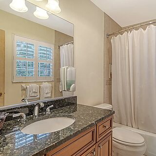 Little Gull Cottages — Sample Bathroom