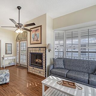 Little Gull Cottages — Sample Living Area