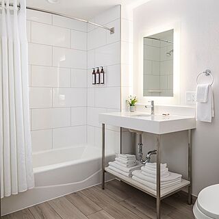 Marriott's Newport Coast Villas &mdash; Sample Bathroom