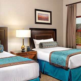 Club Wyndham Great Smokies Lodge — Sample Bedroom