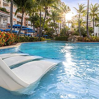 Marriott's Aruba Surf Club — Pool with In-pool Loungers
