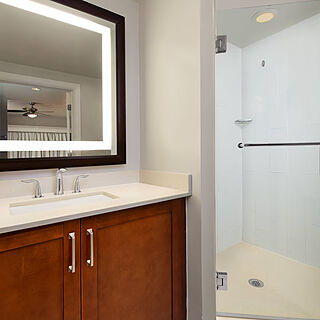 Marriott's BeachPlace Towers — Sample Bathroom