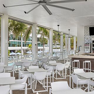 Marriott's Crystal Shores — Poolside Restaurant and Bar