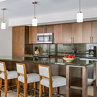 Marriott's Crystal Shores — Sample Kitchen with Barstools