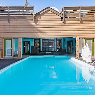 Eagle Point Resort — Pool