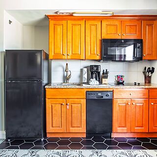 WorldMark Avenue Plaza — Sample Kitchenette