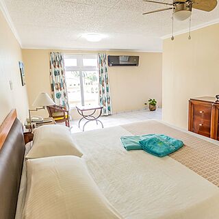 La Quinta Beach Resort — Sample Bedroom