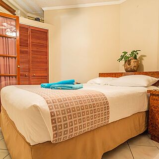 La Quinta Beach Resort — Sample Bedroom