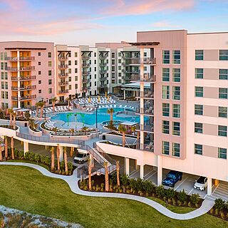 Holiday Inn Club Vacations Myrtle Beach Oceanfront — Exterior