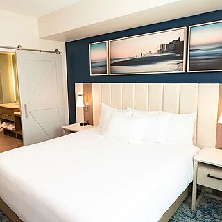 Holiday Inn Club Vacations Myrtle Beach Oceanfront — Sample Villa Bedroom