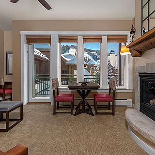 Hyatt Residence Club Beaver Creek, Mountain Lodge — Sample Living Area