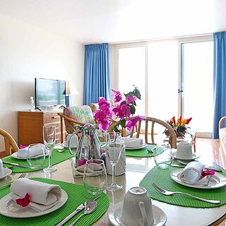 Royal Islander Club la Plage — Sample Dining Area