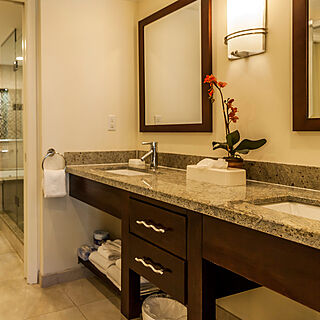 The Galleon Resort &mdash; Sample Bathroom