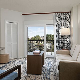 Marriott's Harbour Point and Sunset Pointe at Shelter Cove &mdash; Sample Living Area