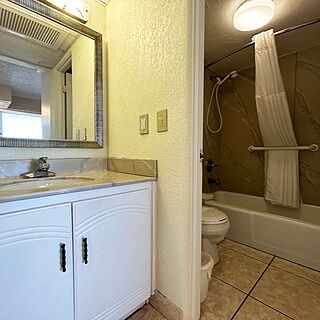 Outrigger Beach Club &mdash; Sample Bathroom
