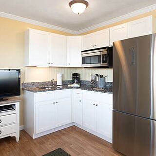 InnSeason Resorts Captain's Quarters — Sample Kitchen
