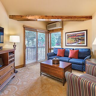 Club Wyndham Galena &mdash; Sample Living Area