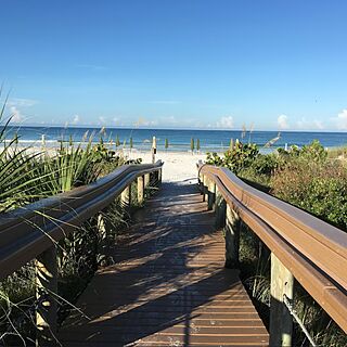 Sandpiper Beach Club &mdash; Beach Walkway
