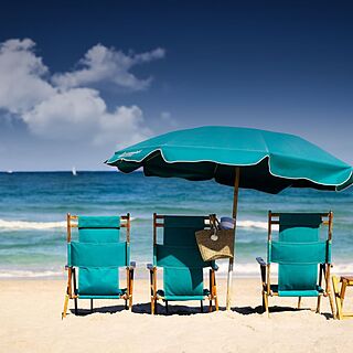 Marriott's Ocean Pointe — Beach With Loungers and Umbrellas