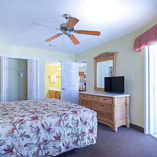 Soundside Holiday Beach Resort — Sample Bedroom