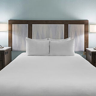 Club Wyndham Inn on Long Wharf — Sample Bedroom