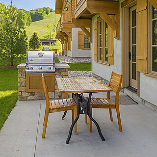 Mountain Run at Boyne Mountain &mdash; Sample Patio