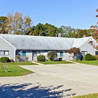 Brewster Green — Exterior