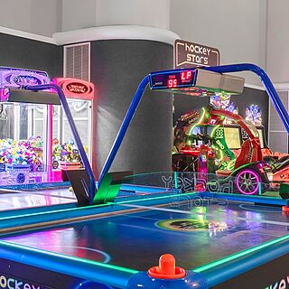 Club Wyndham Ocean Walk — Arcade
