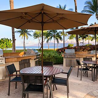 The Westin Kaanapali Ocean Resort Villas North &mdash; Grilling and Picnic Area With Ocean View