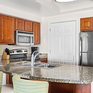 Marriott's Grande Vista &mdash; Sample Kitchen With Barstools
