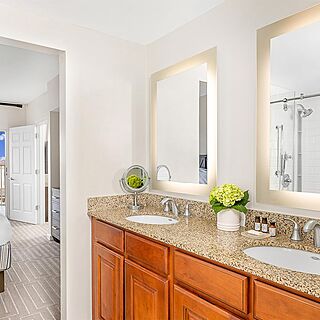 Marriott's Grande Vista &mdash; Sample Bathroom
