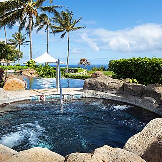 Westin Princeville Ocean Resort Villas — NaPali Whirlpool Hot Tub With Beach View