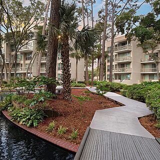 Marriott's Monarch at Sea Pines — Resort Grounds Walking Path