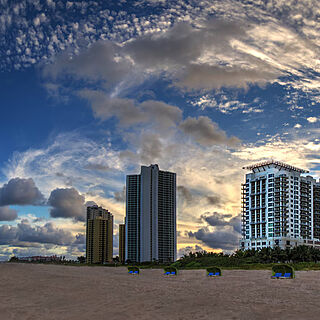 Marriott's Oceana Palms — Resort Beach With Shaded Loungers