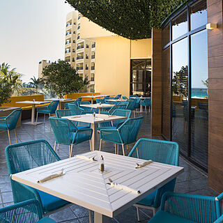 The Royal Sands — Restaurant Outdoor Seating