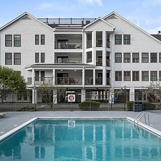 Club Wyndham Newport Onshore — Pool